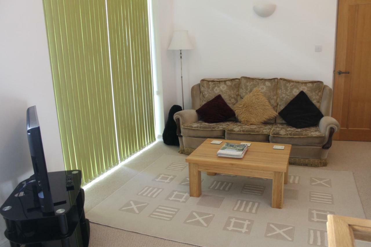Pear Tree House Studio Ely Bagian luar foto