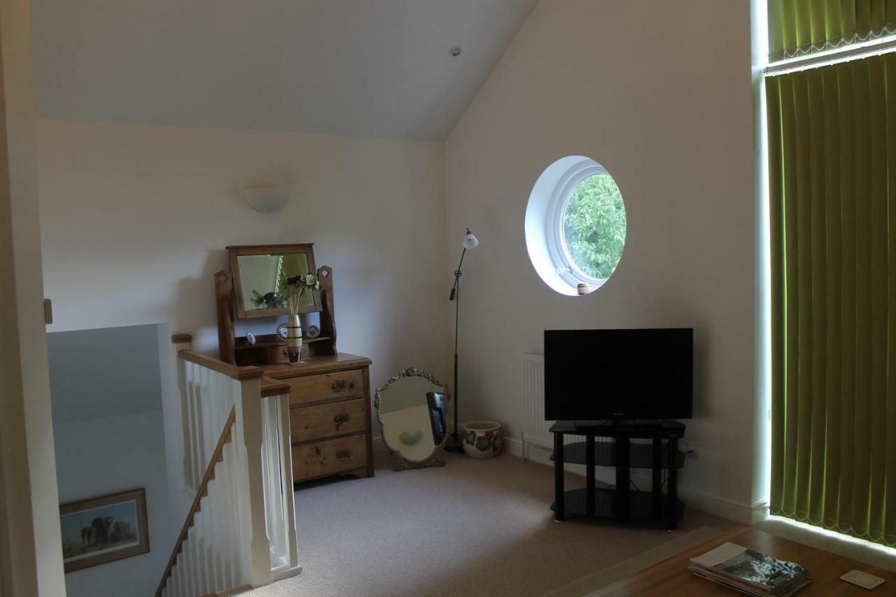Pear Tree House Studio Ely Bagian luar foto