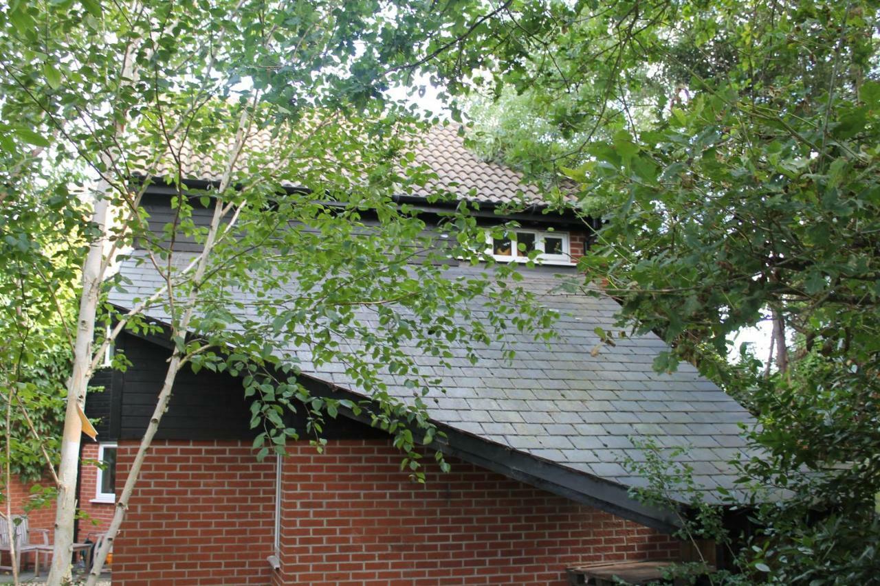 Pear Tree House Studio Ely Bagian luar foto